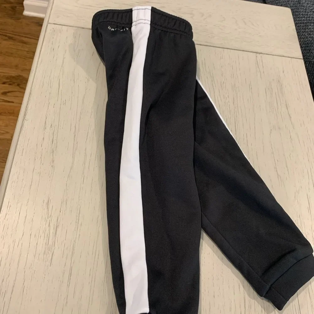 Nike Kids Black and White Dri-FIT Hoodie Set